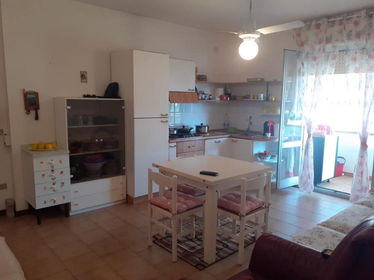Familiare Spazioso E Completo Vicino Al Mare Apartamento